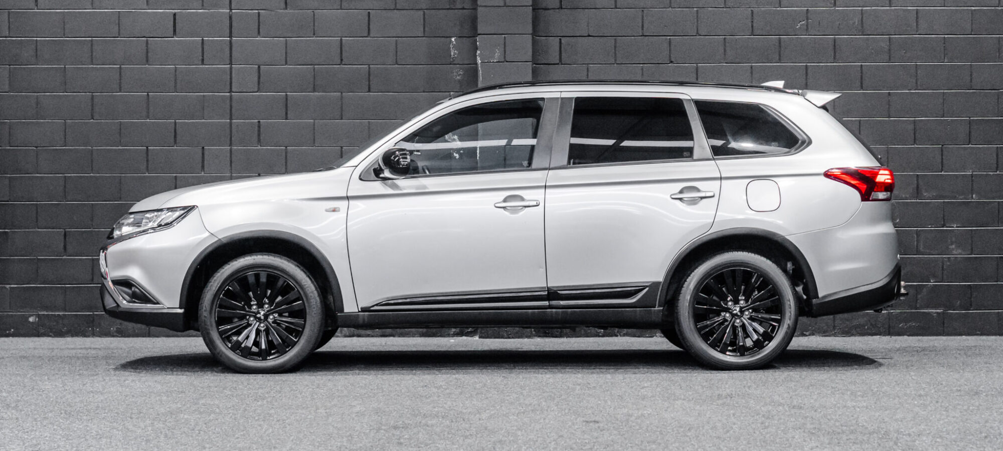 Vehicle Gallery Image