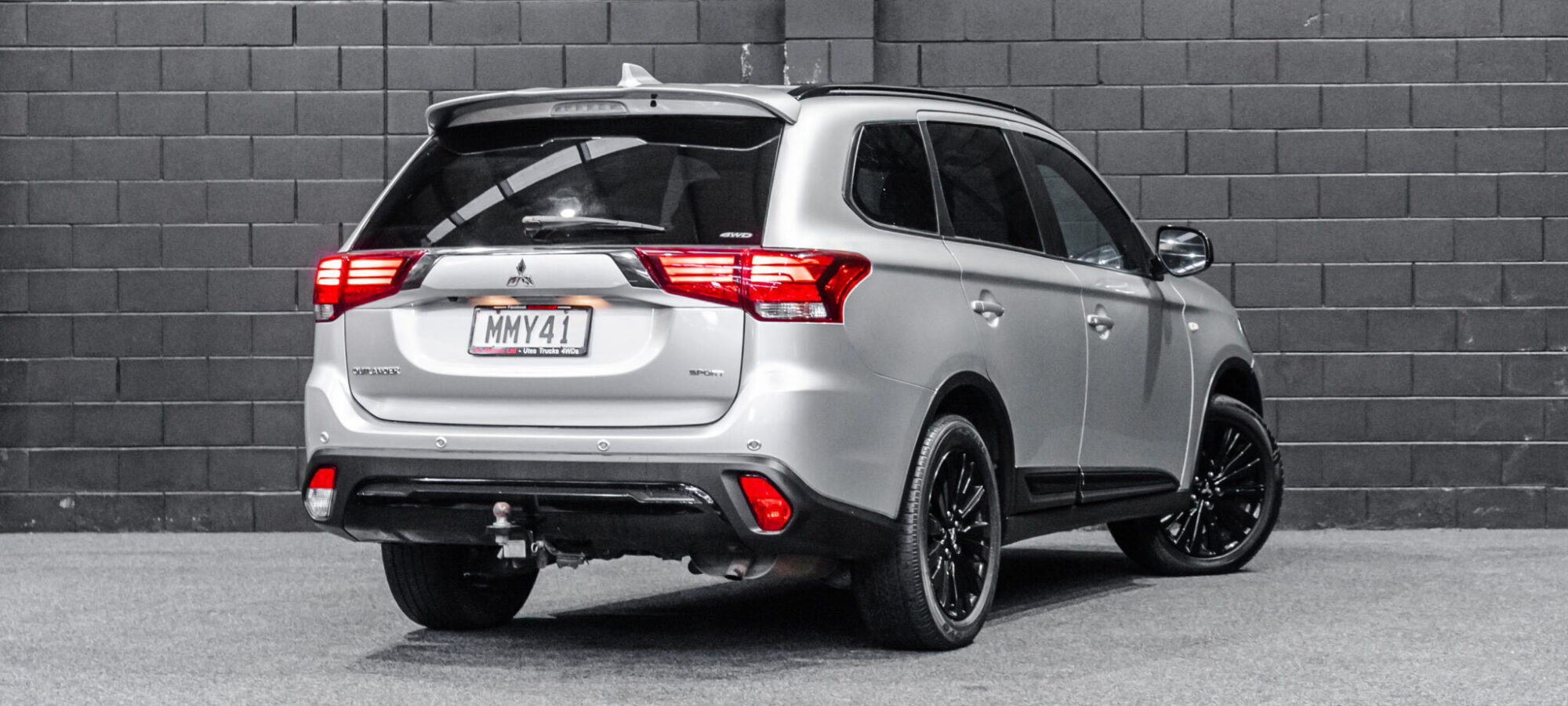 Vehicle Gallery Image