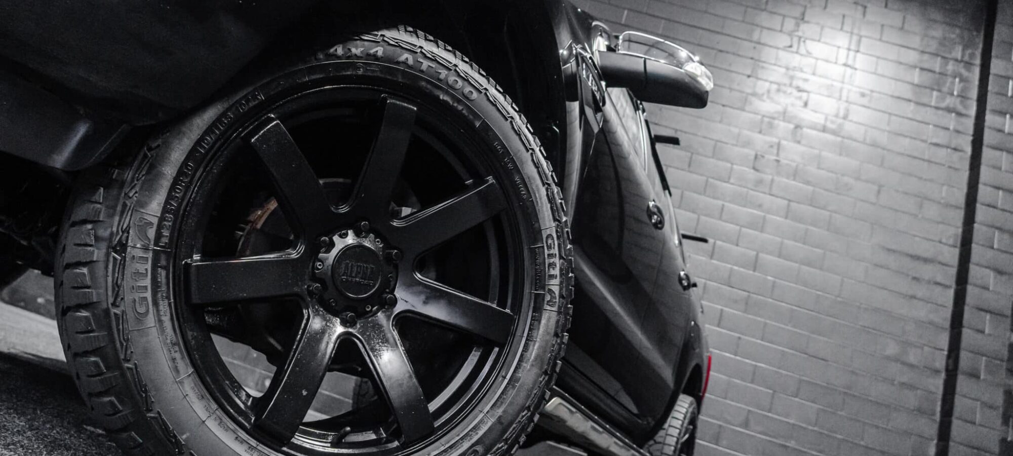 Vehicle Gallery Image