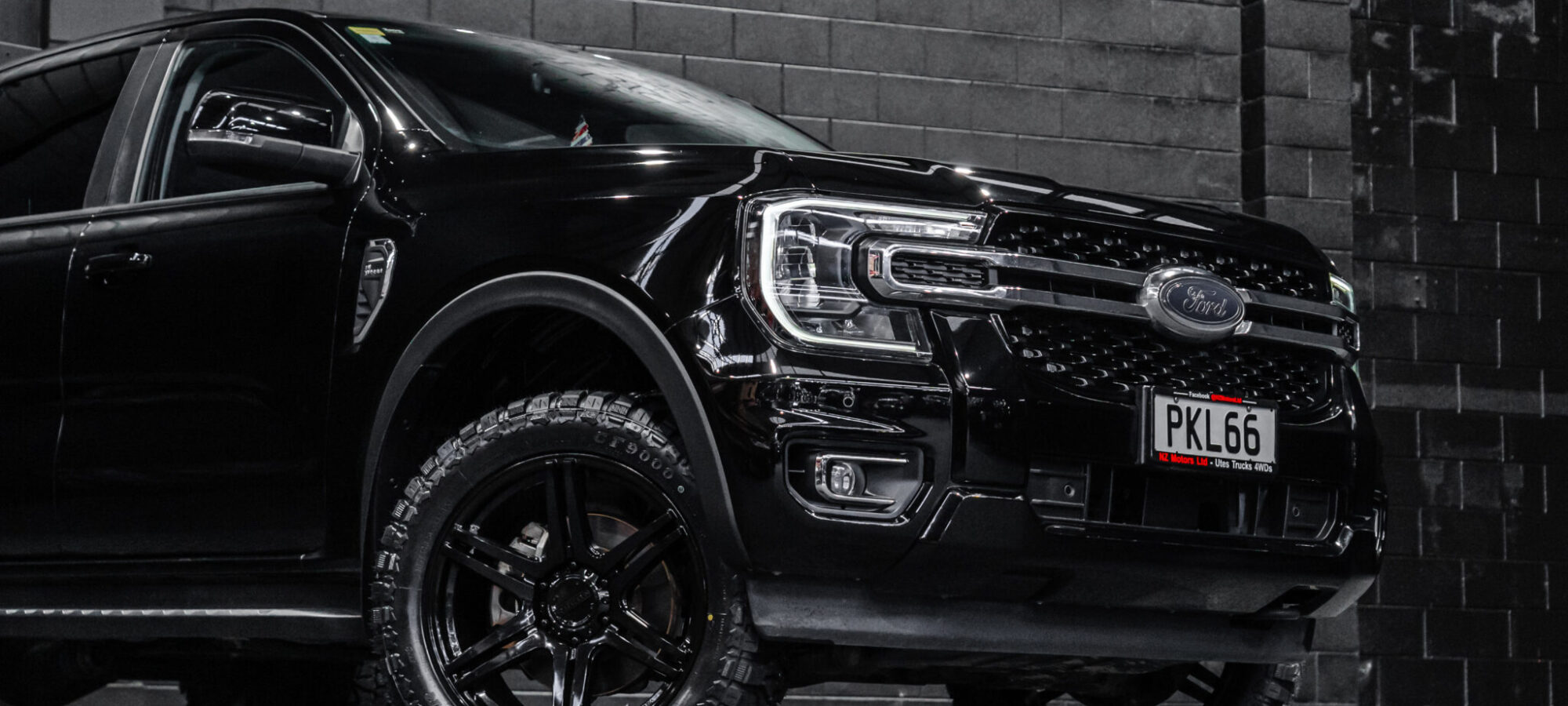 Vehicle Gallery Image
