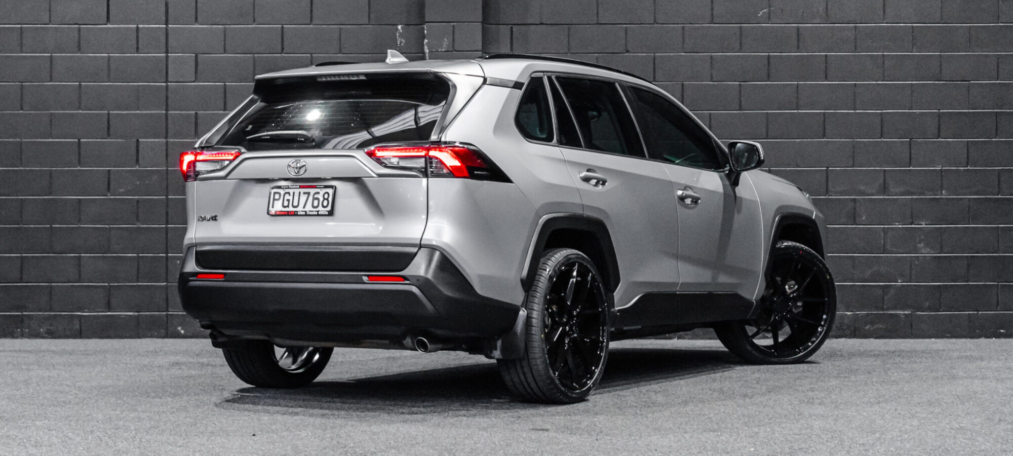 Vehicle Gallery Image