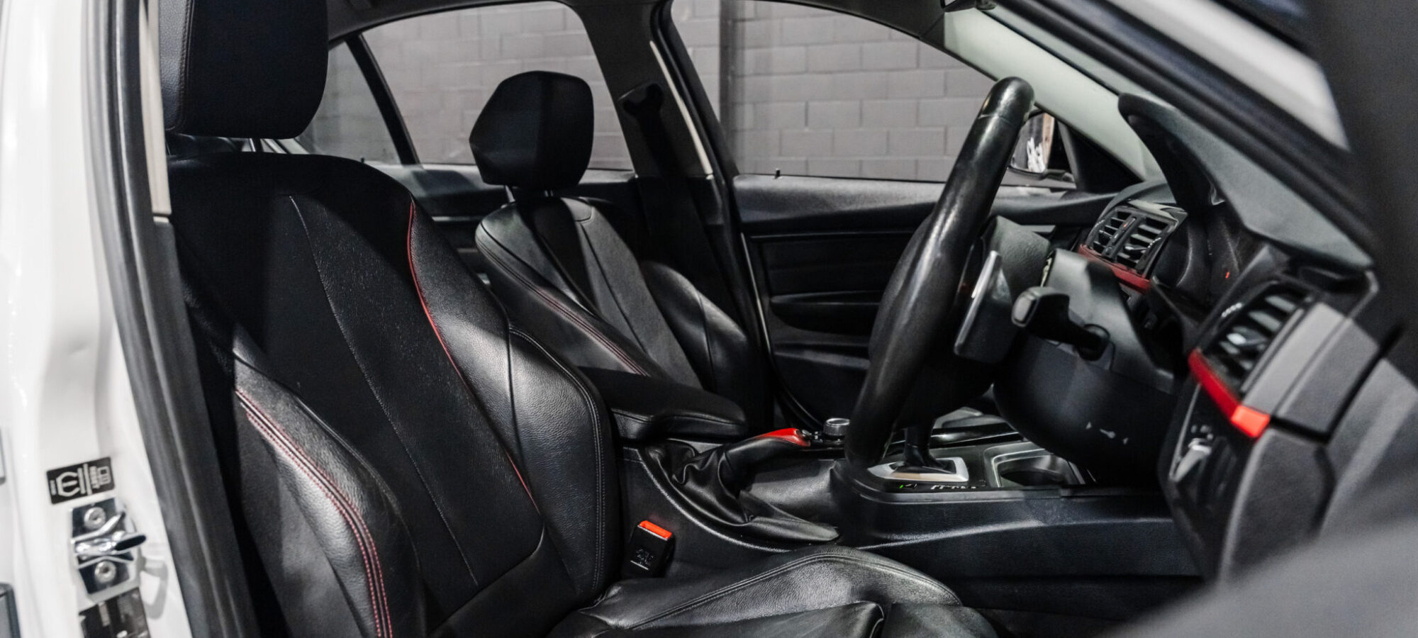 Vehicle Gallery Image