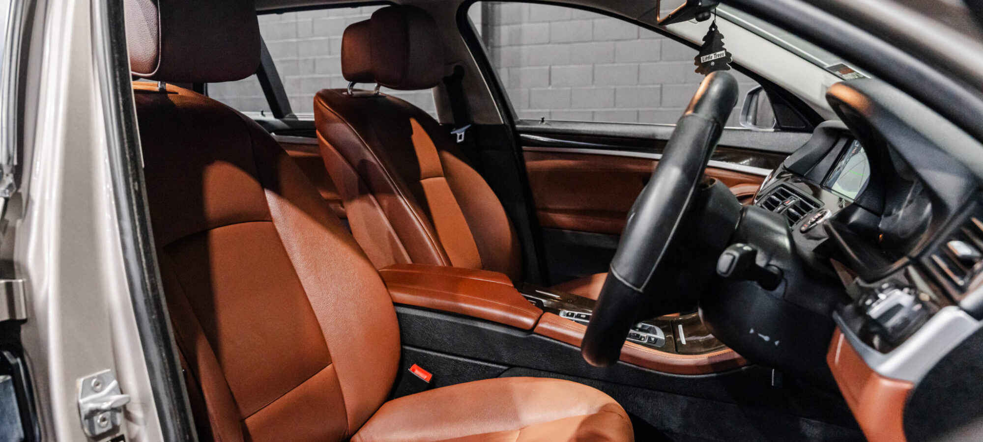 Vehicle Gallery Image