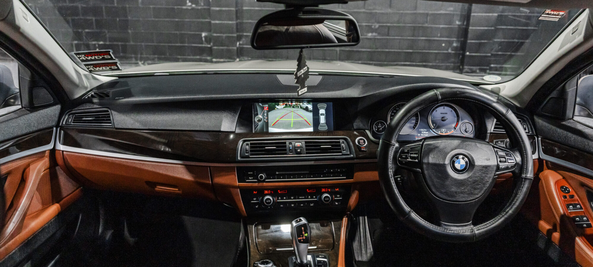 Vehicle Gallery Image