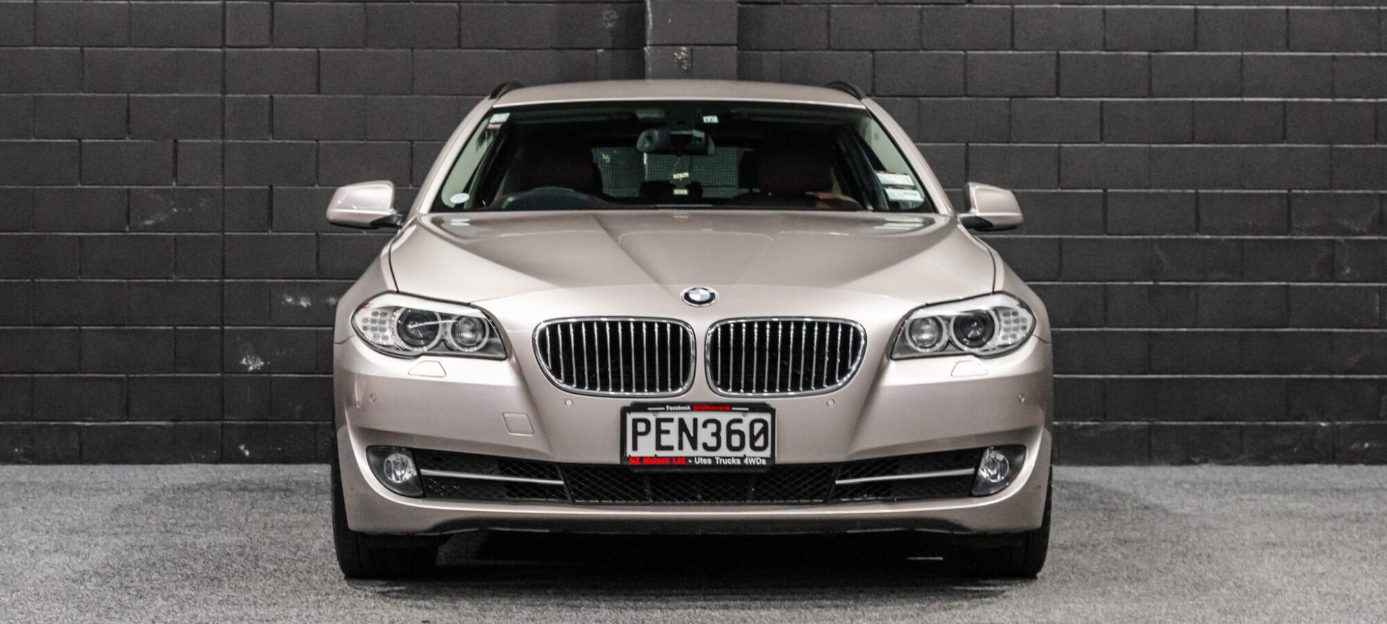 Vehicle Gallery Image