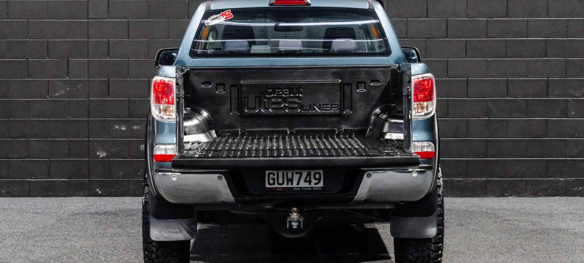 Vehicle Gallery Image
