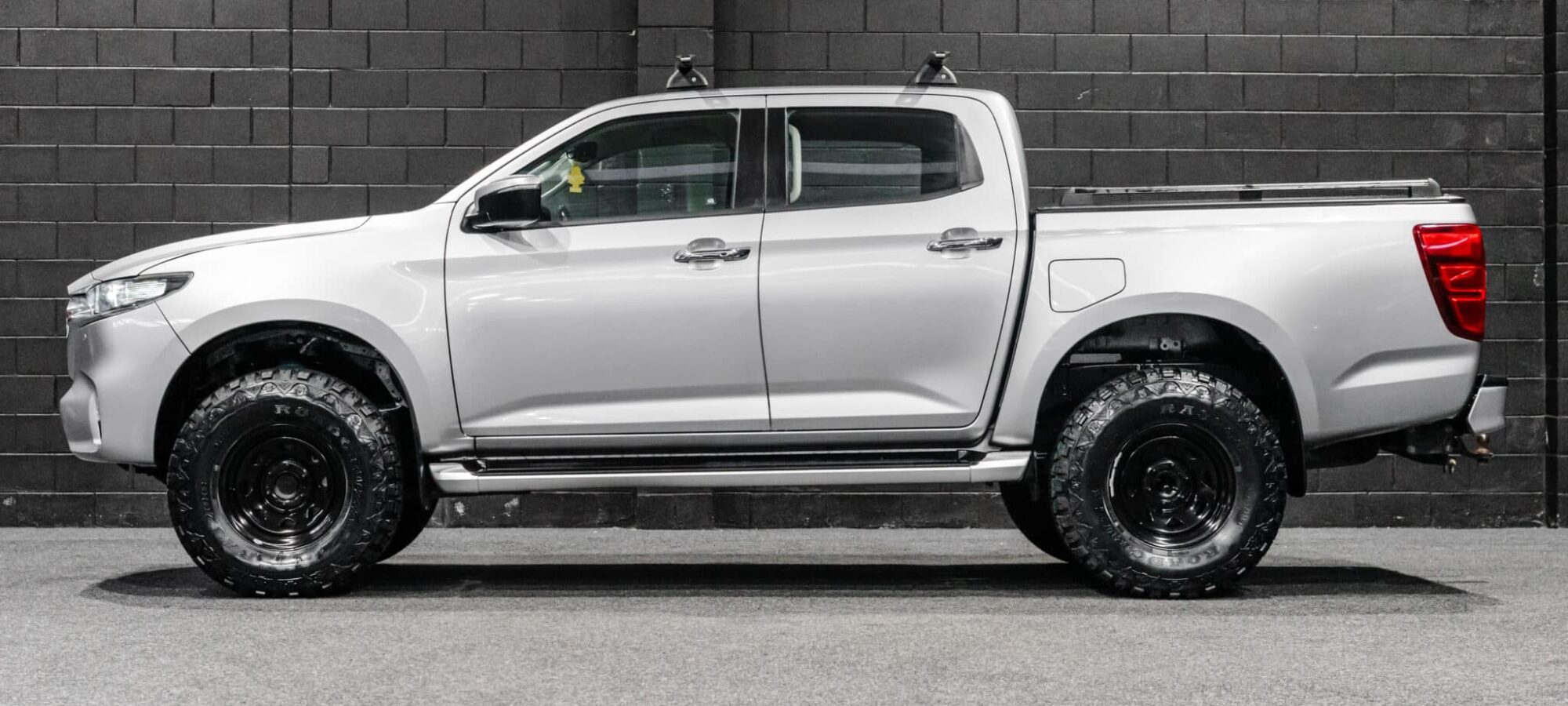 Vehicle Gallery Image