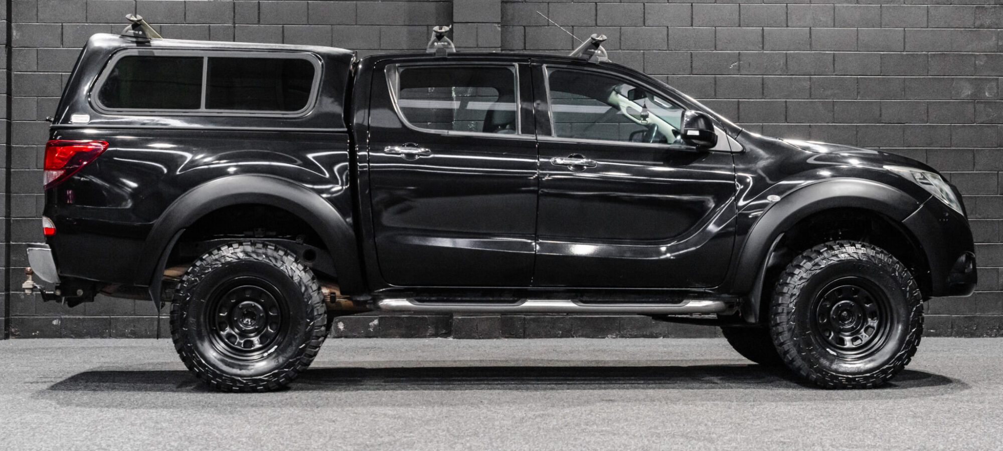 Vehicle Gallery Image