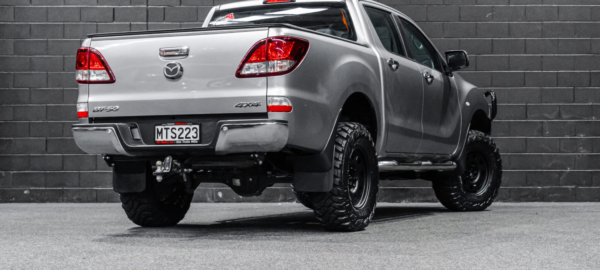 Vehicle Gallery Image