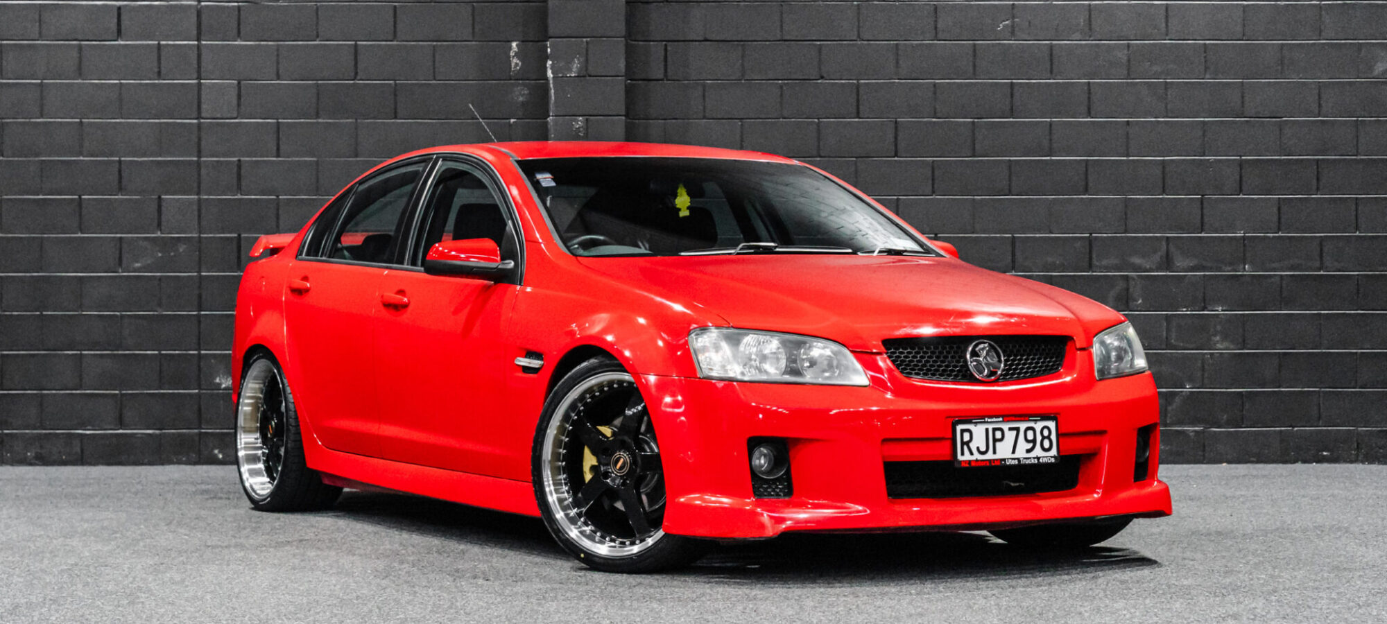 Vehicle Gallery Image