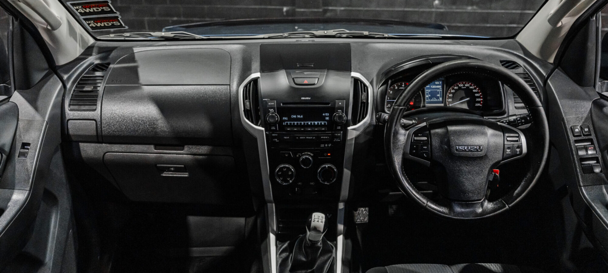 Vehicle Gallery Image