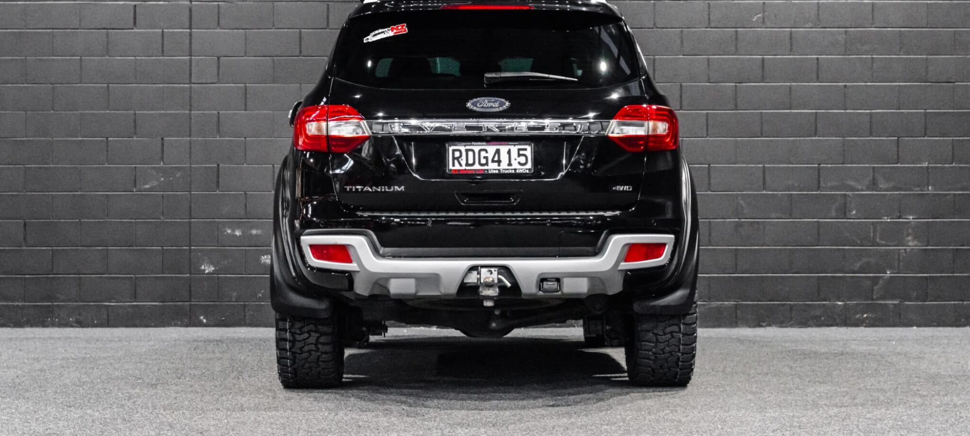 Vehicle Gallery Image