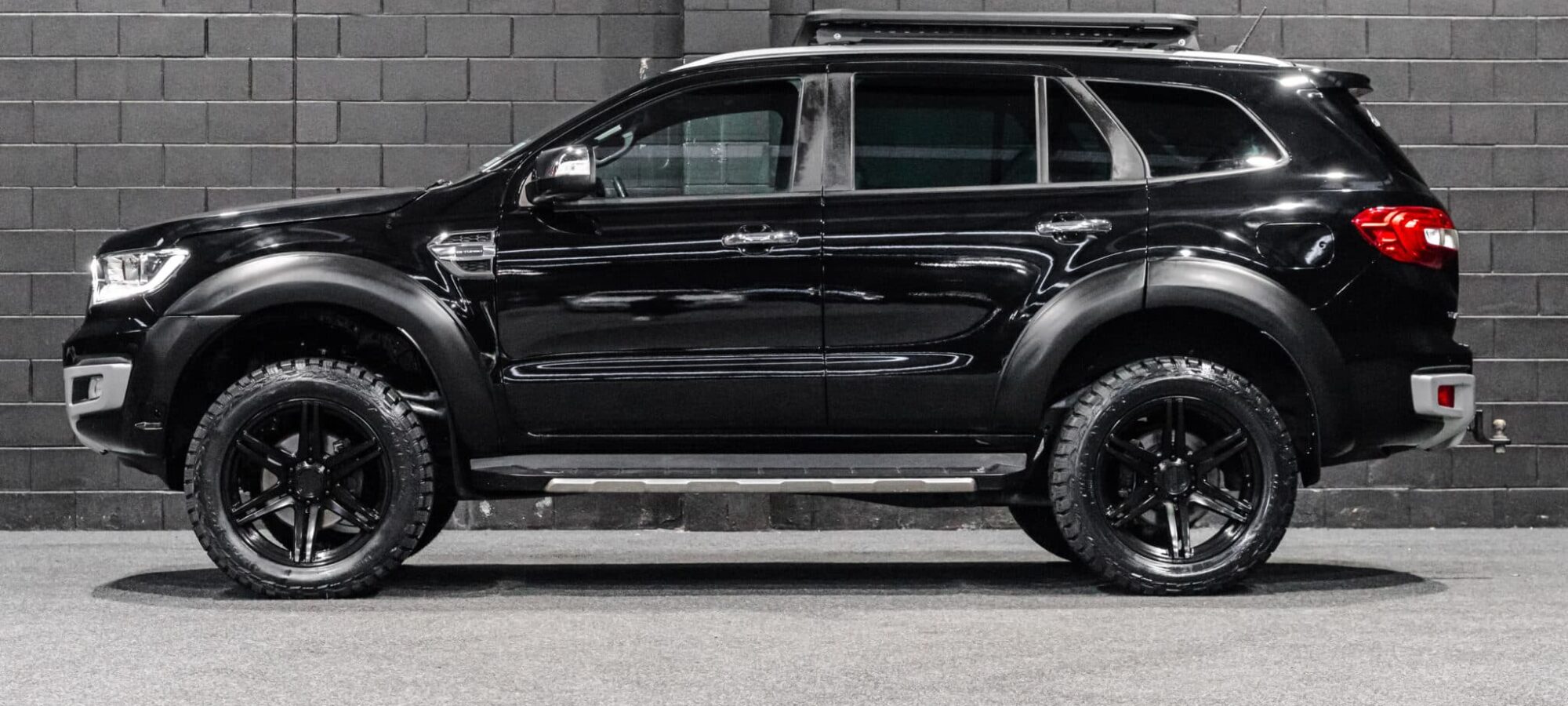 Vehicle Gallery Image