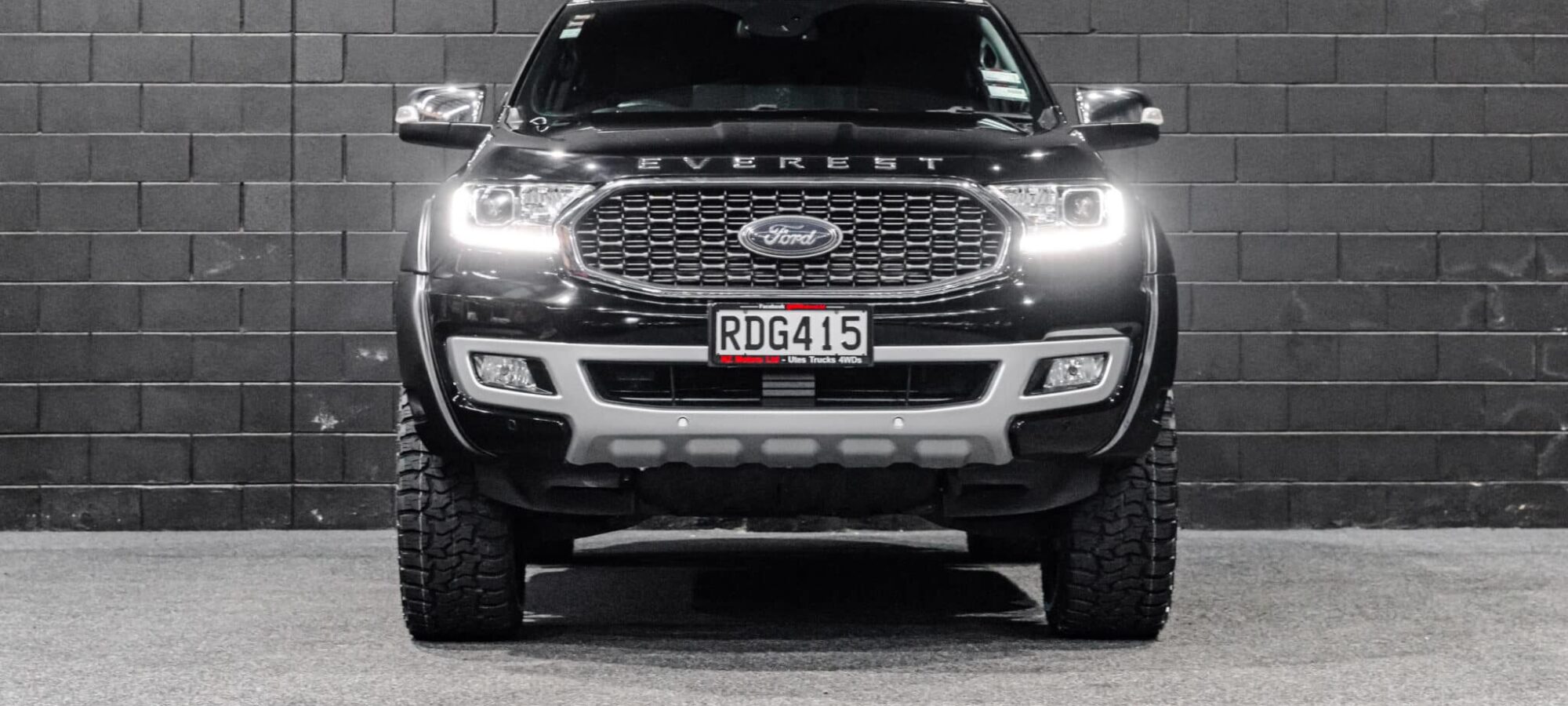 Vehicle Gallery Image