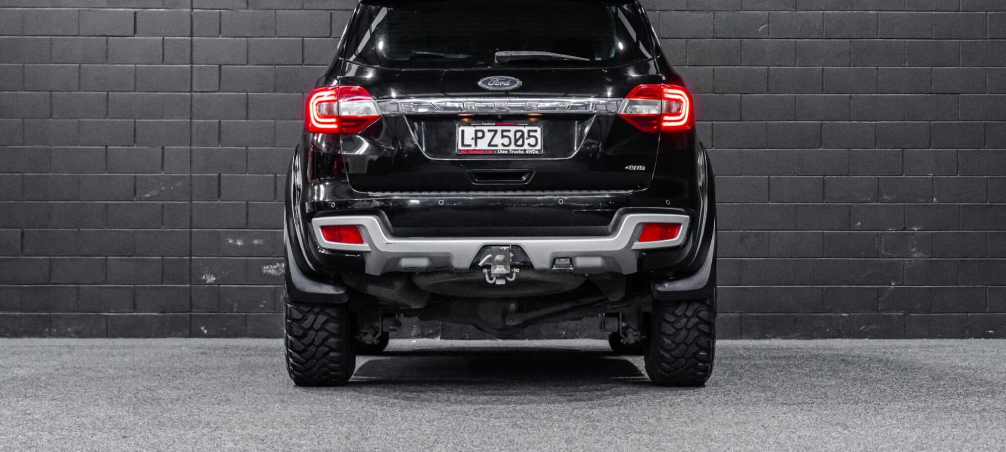 Vehicle Gallery Image