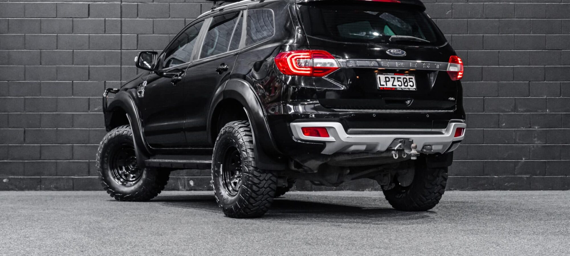 Vehicle Gallery Image