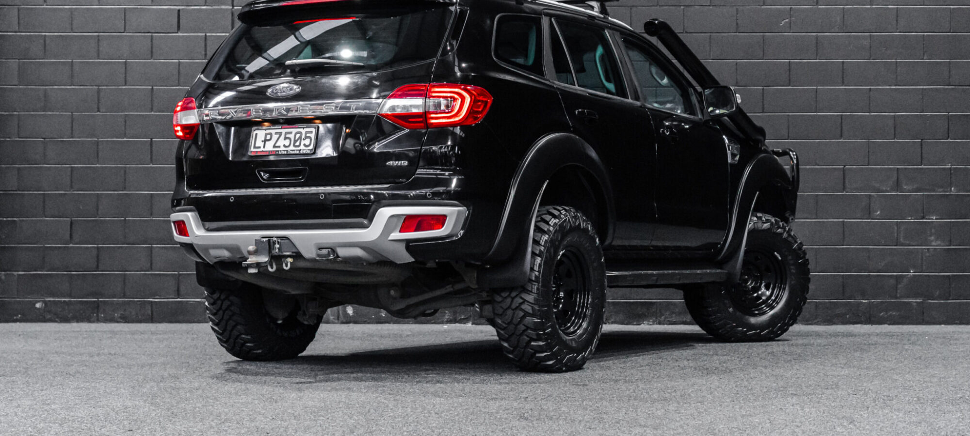 Vehicle Gallery Image