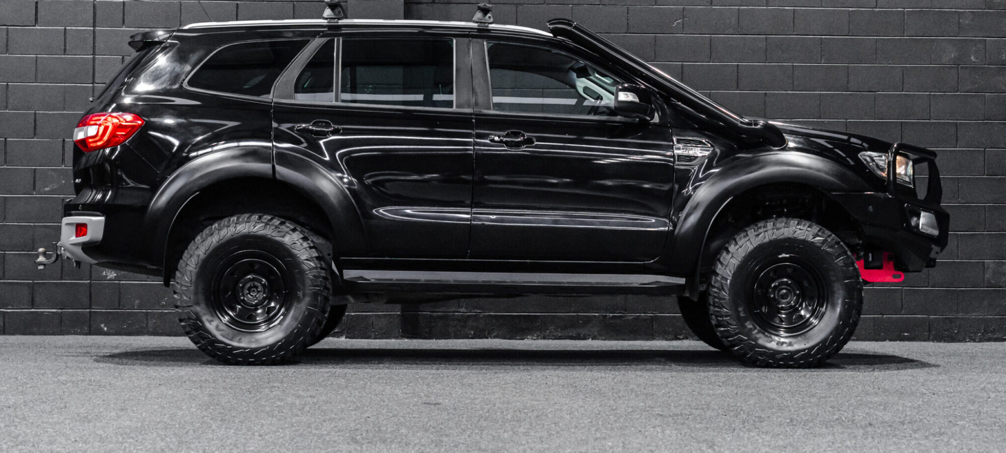 Vehicle Gallery Image