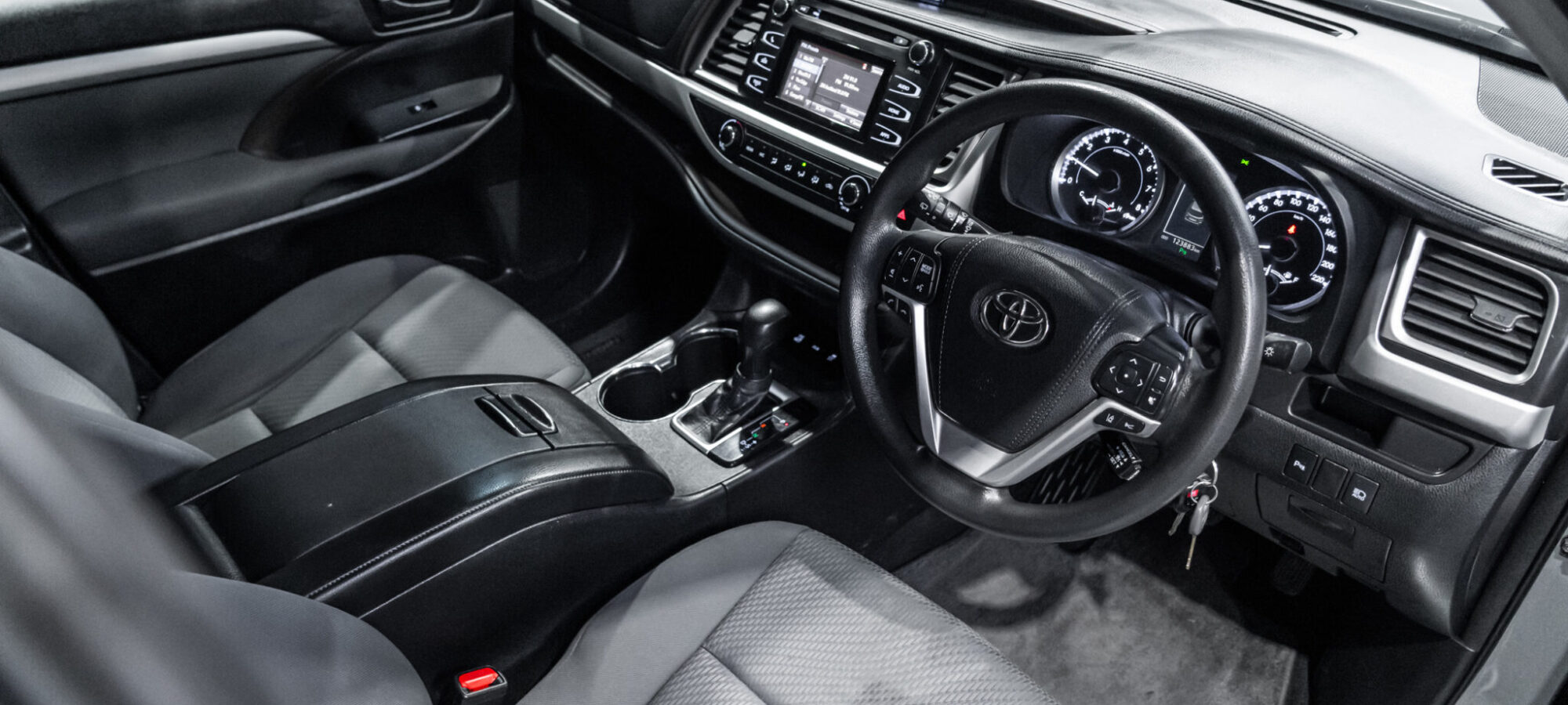 Vehicle Gallery Image