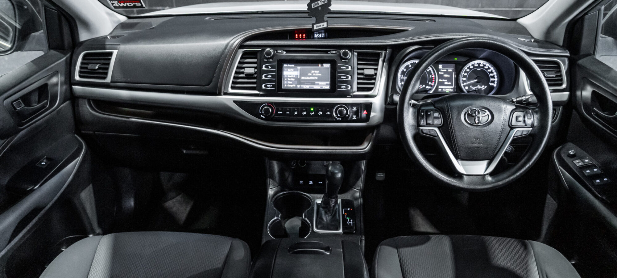 Vehicle Gallery Image