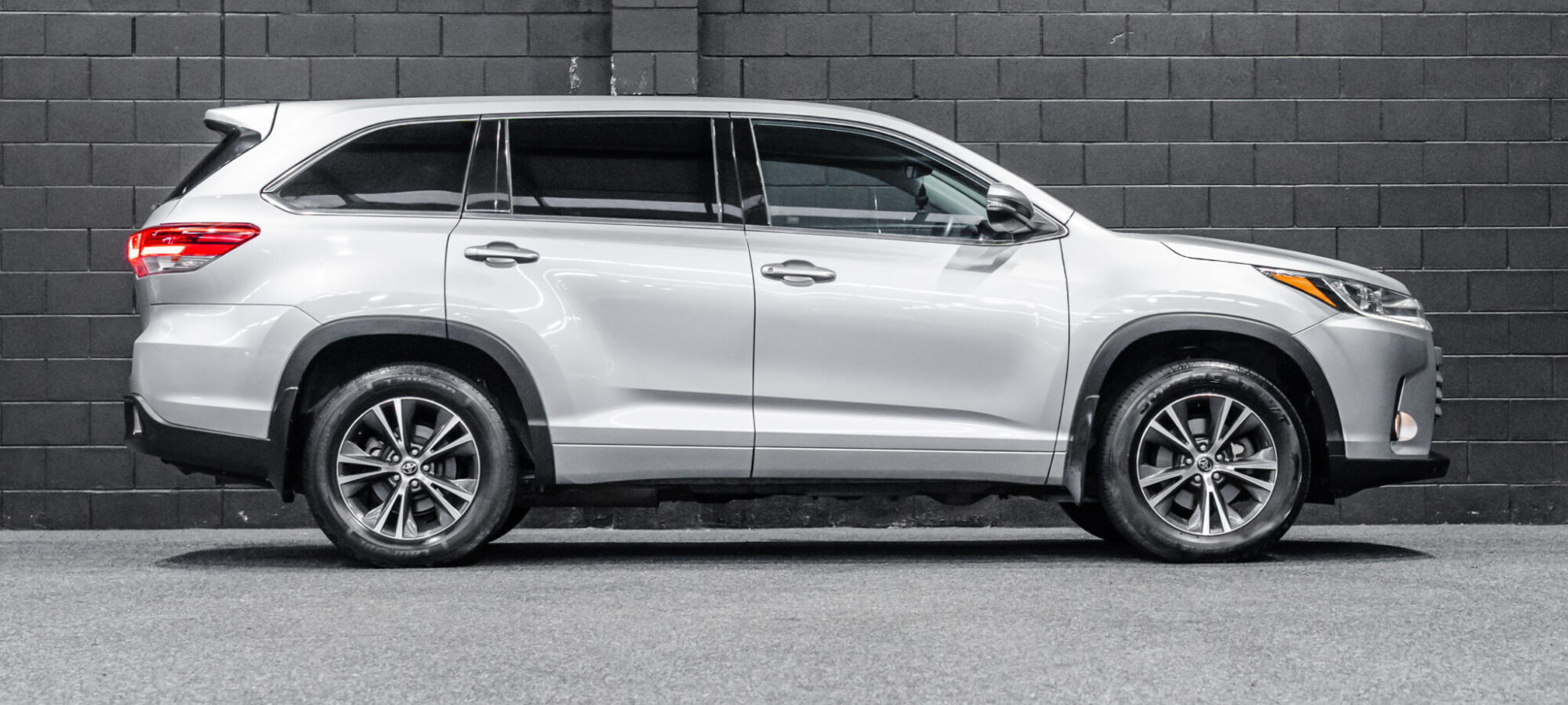 Vehicle Gallery Image