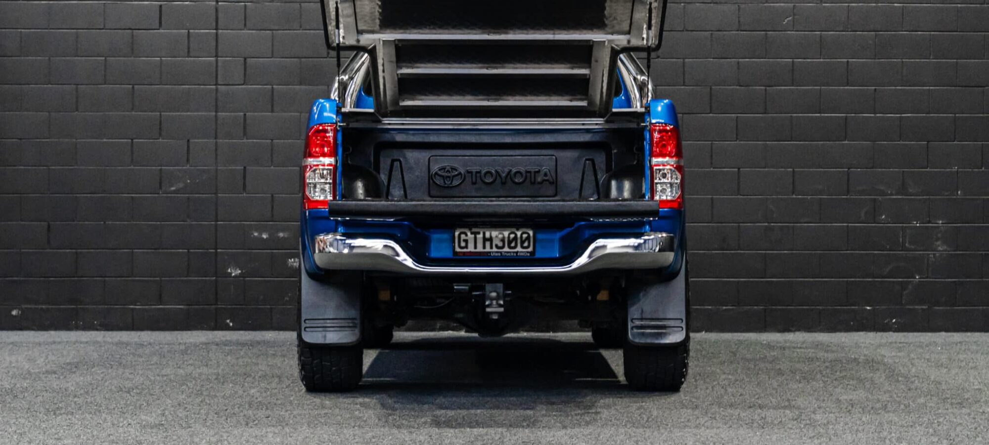 Vehicle Gallery Image