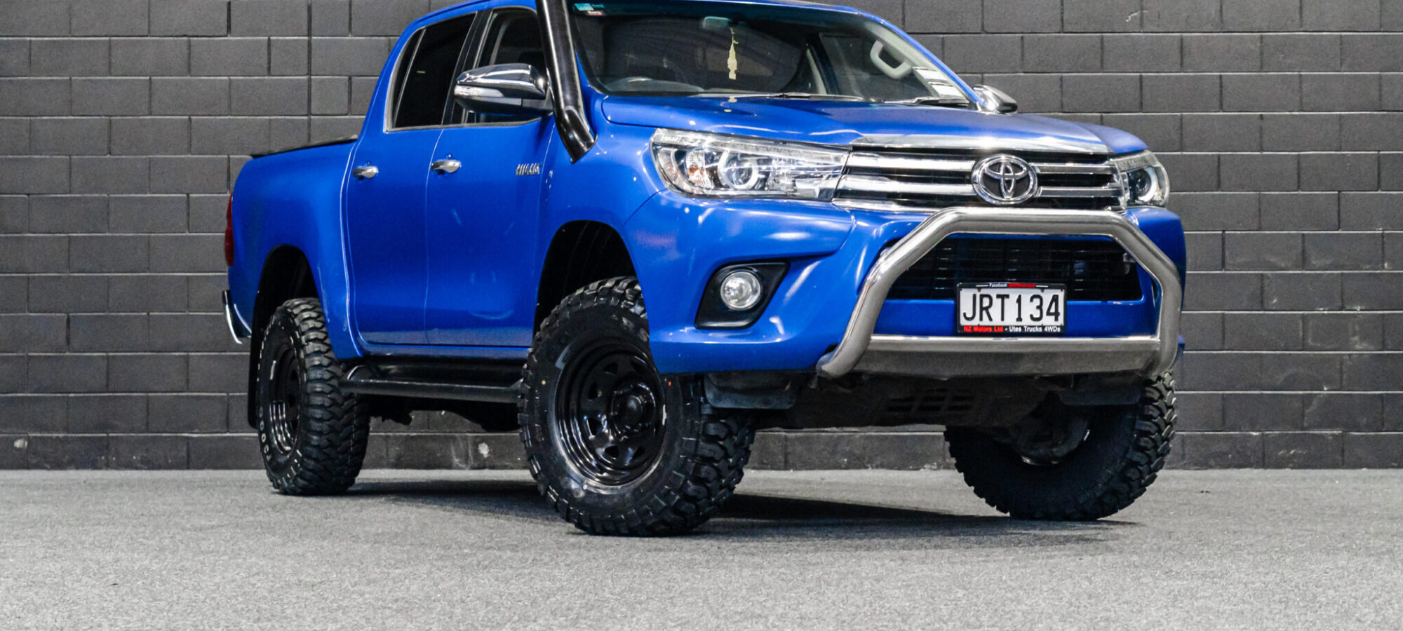 Vehicle Gallery Image