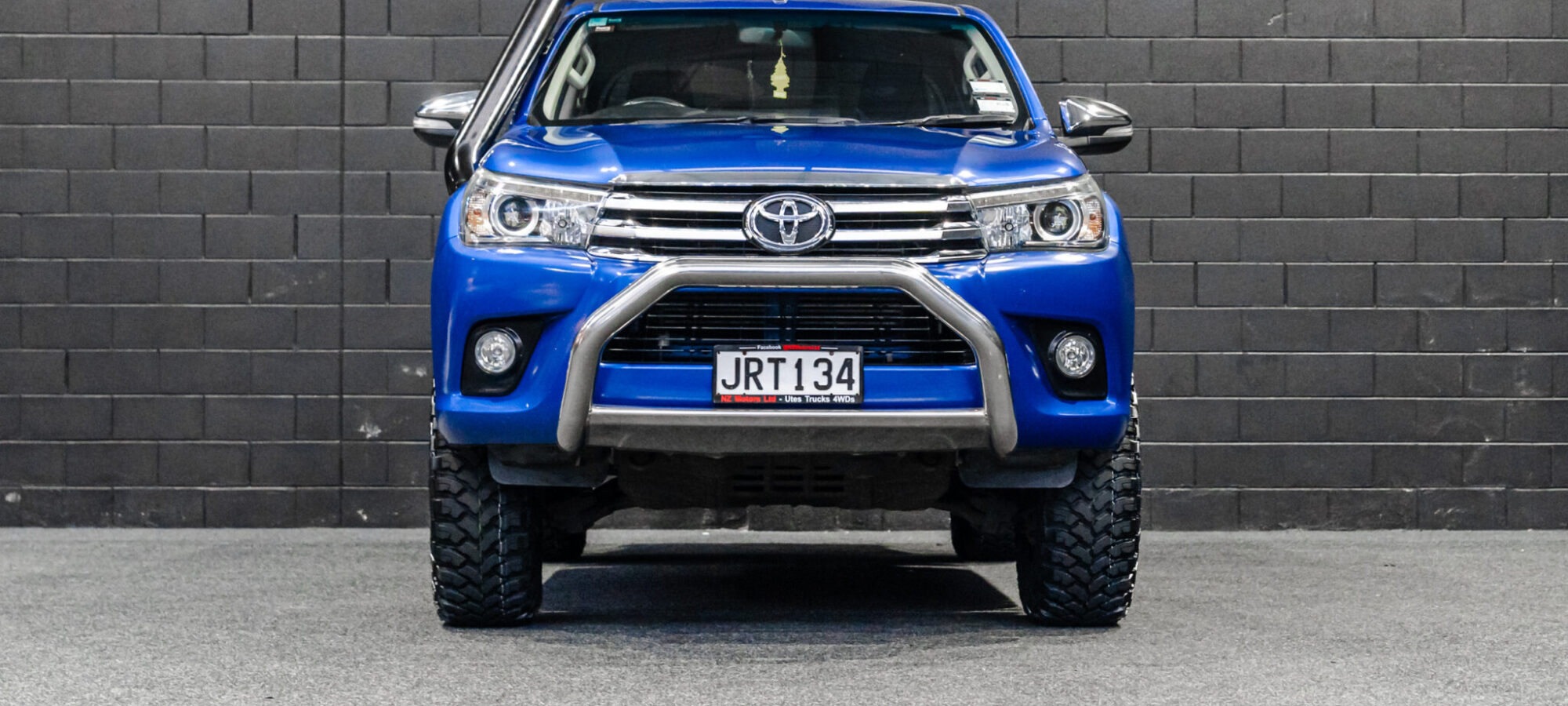 Vehicle Gallery Image