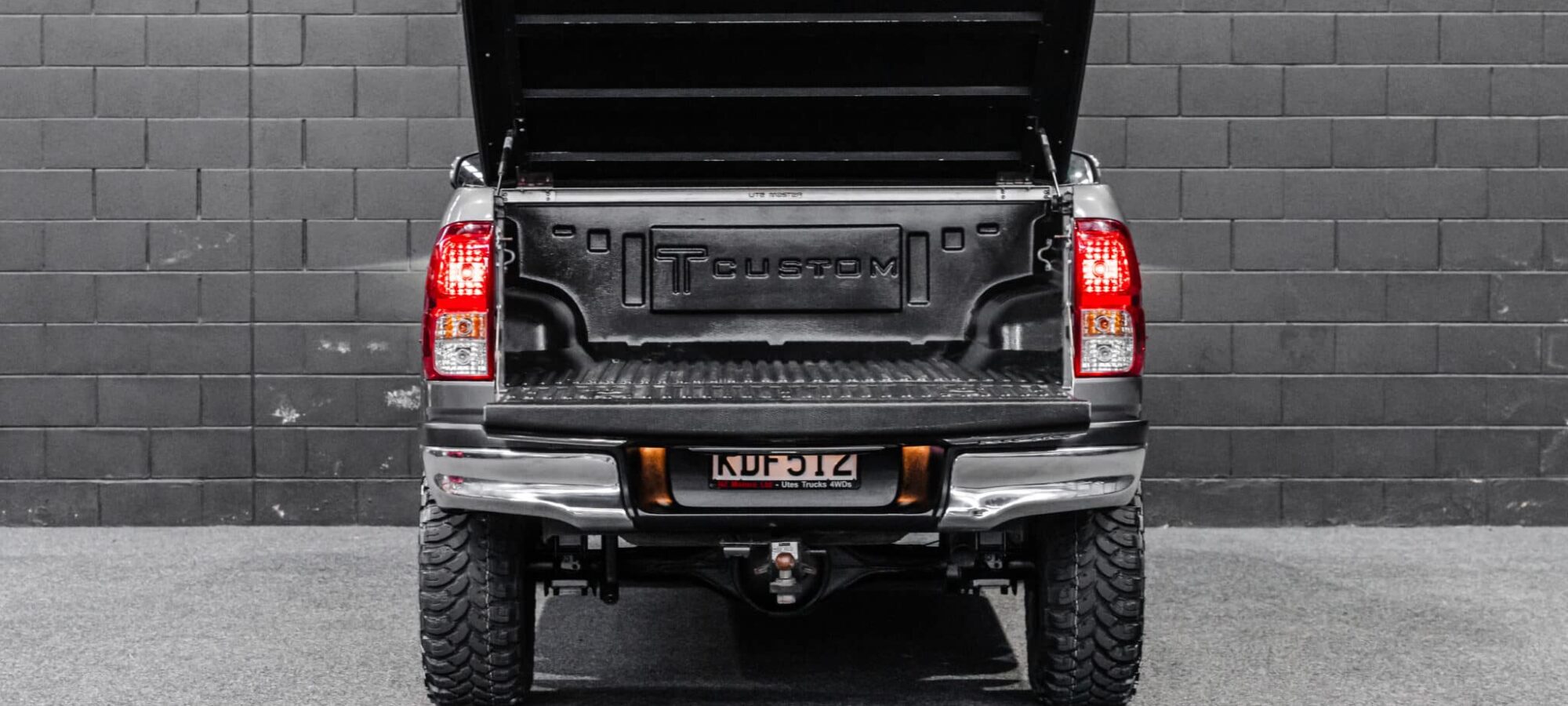 Vehicle Gallery Image