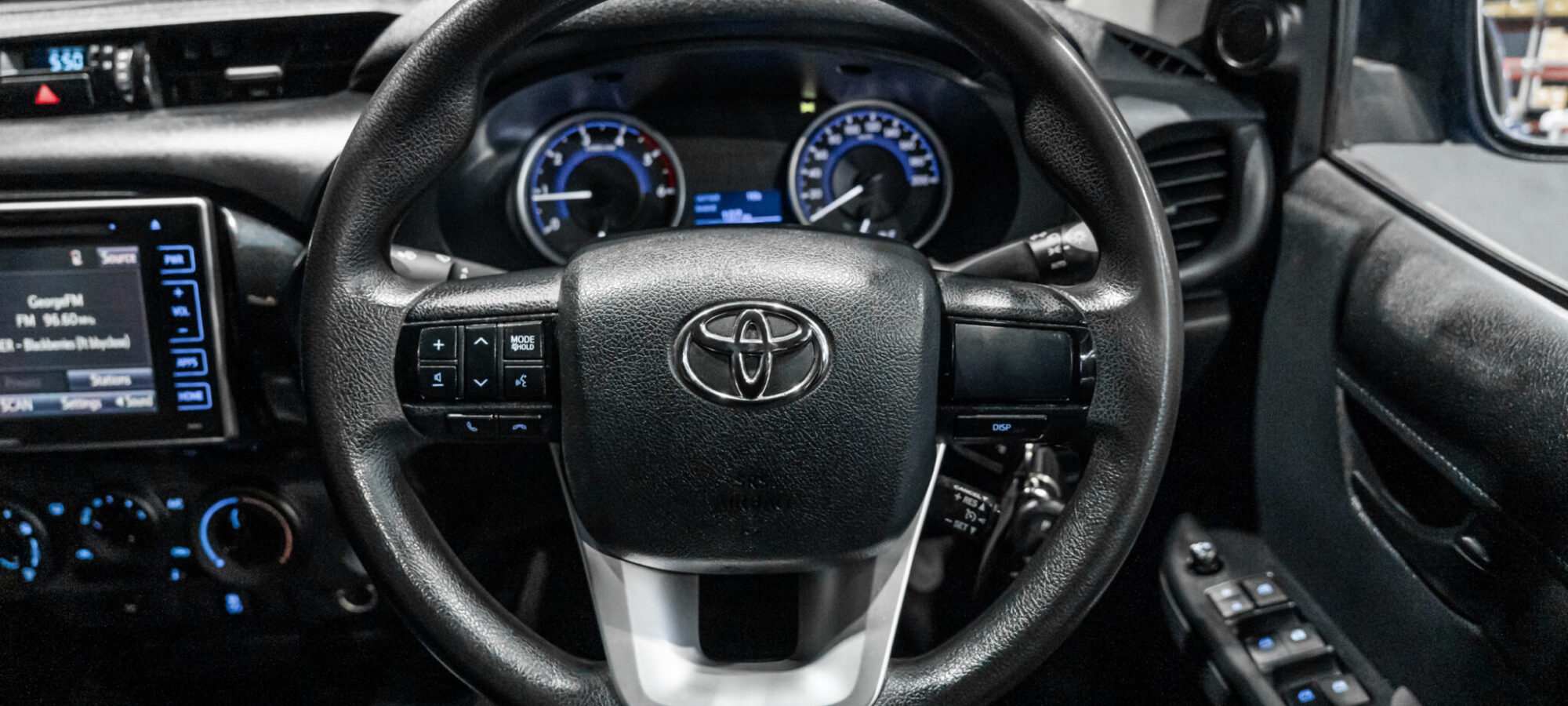 Vehicle Gallery Image