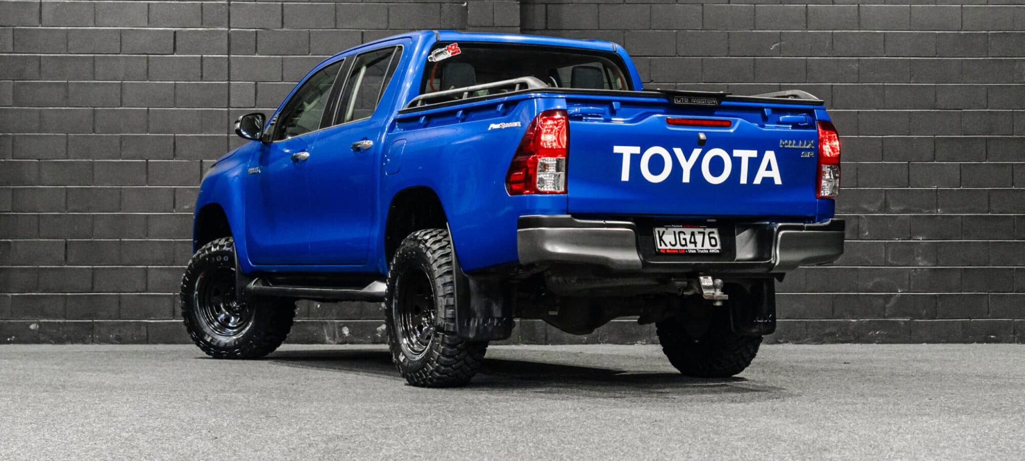 Vehicle Gallery Image