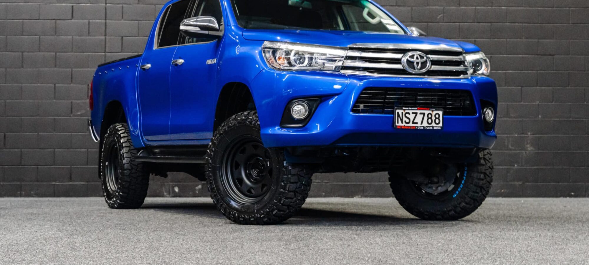 Vehicle Gallery Image