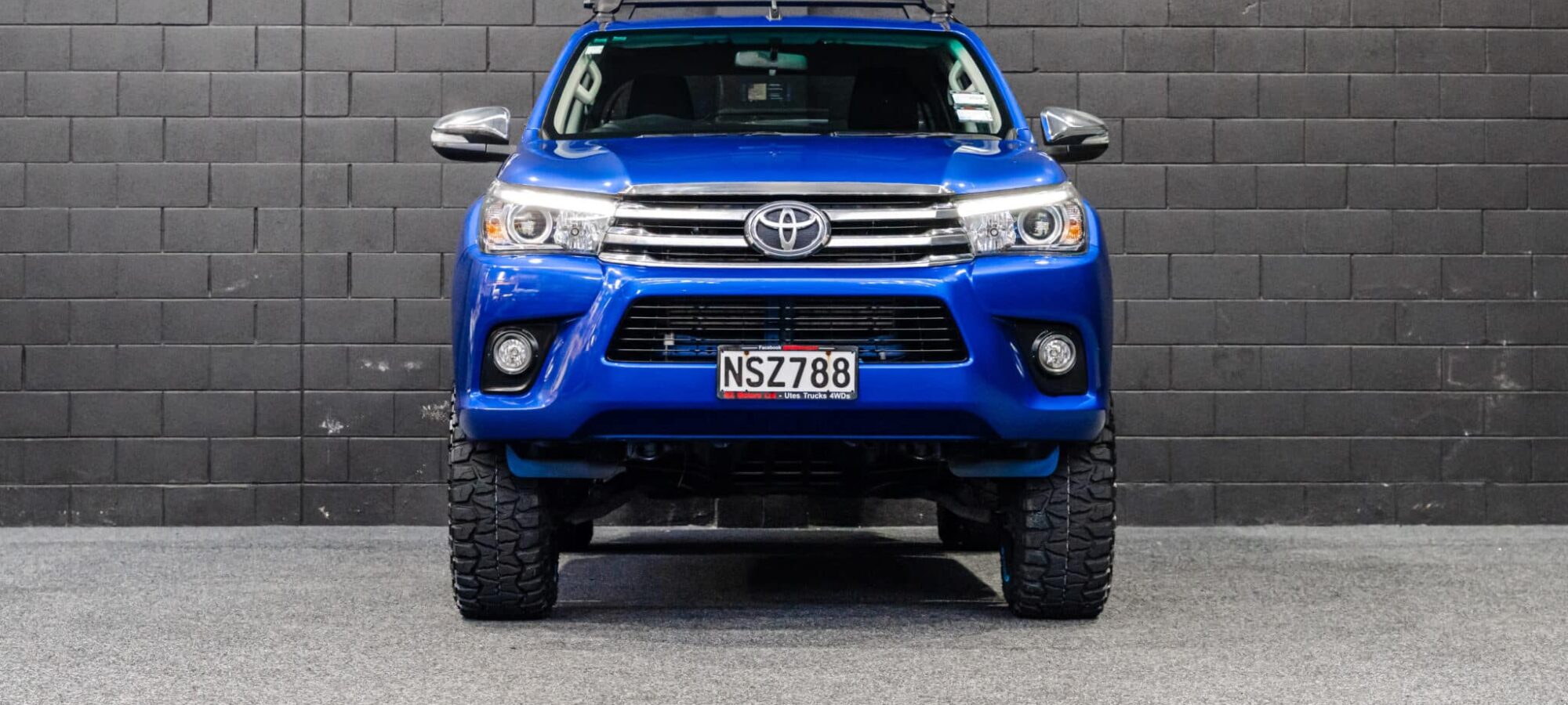 Vehicle Gallery Image