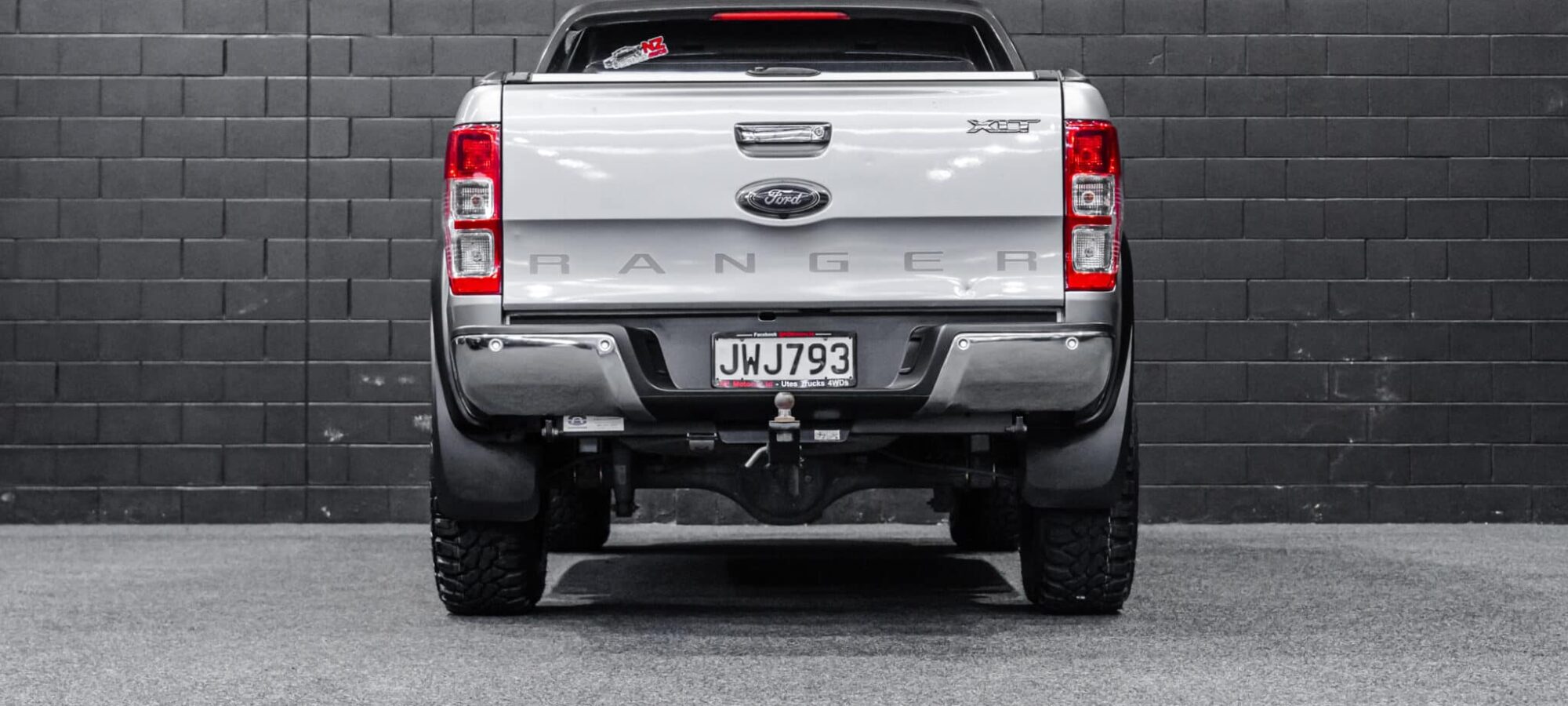 Vehicle Gallery Image