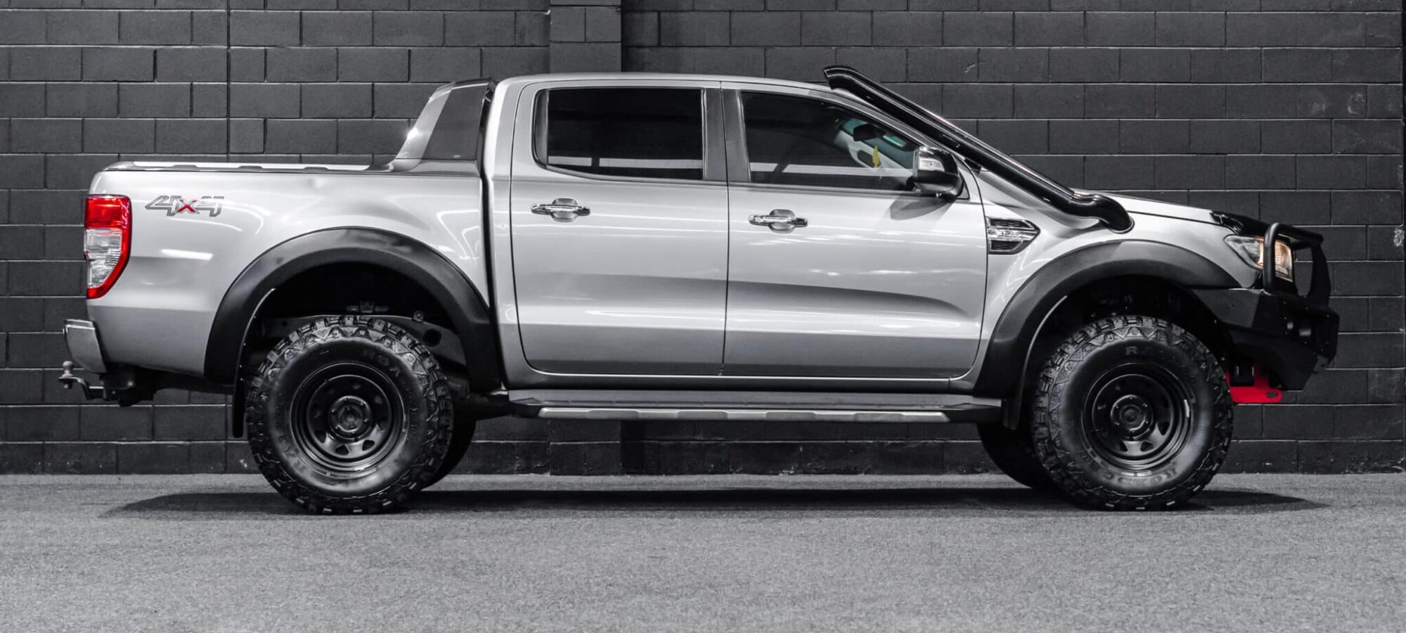 Vehicle Gallery Image