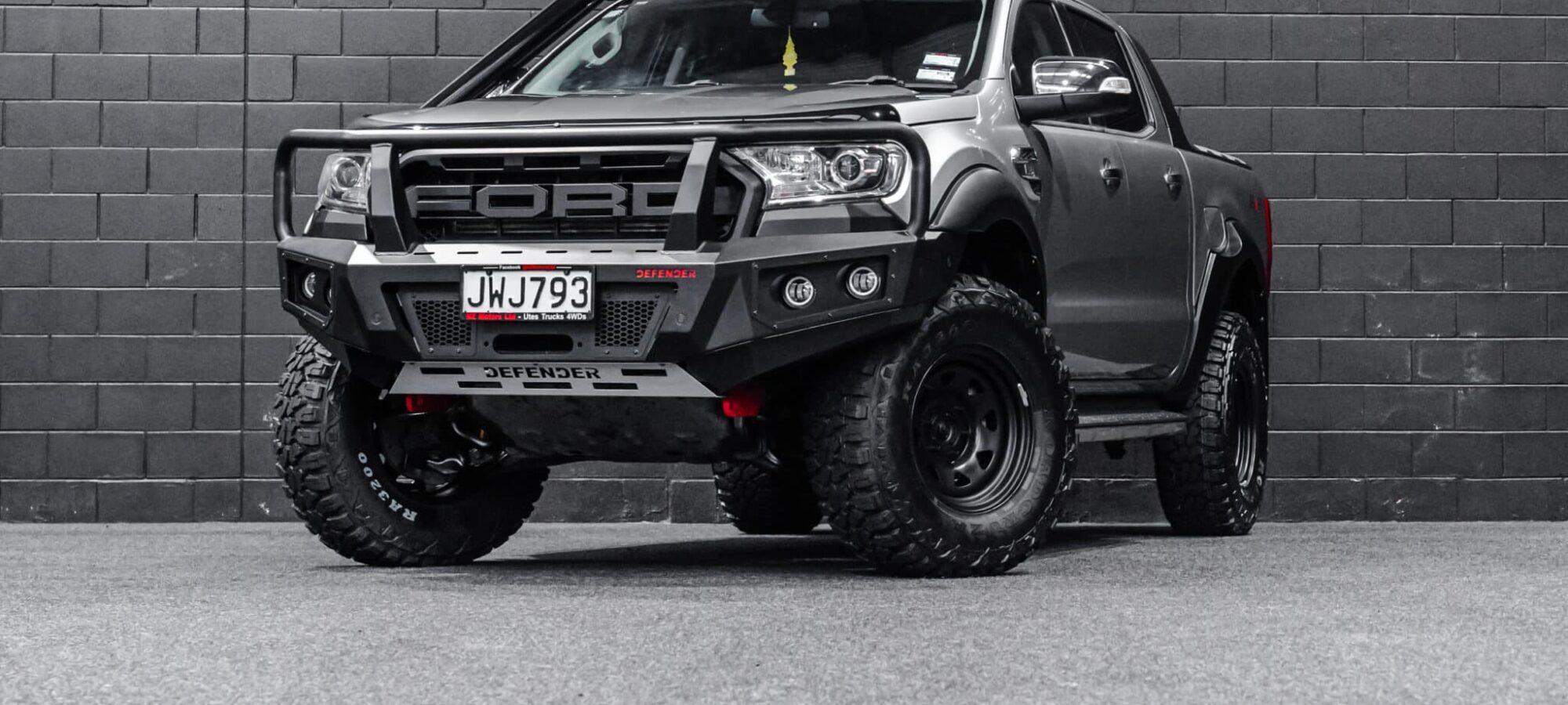 Vehicle Gallery Image