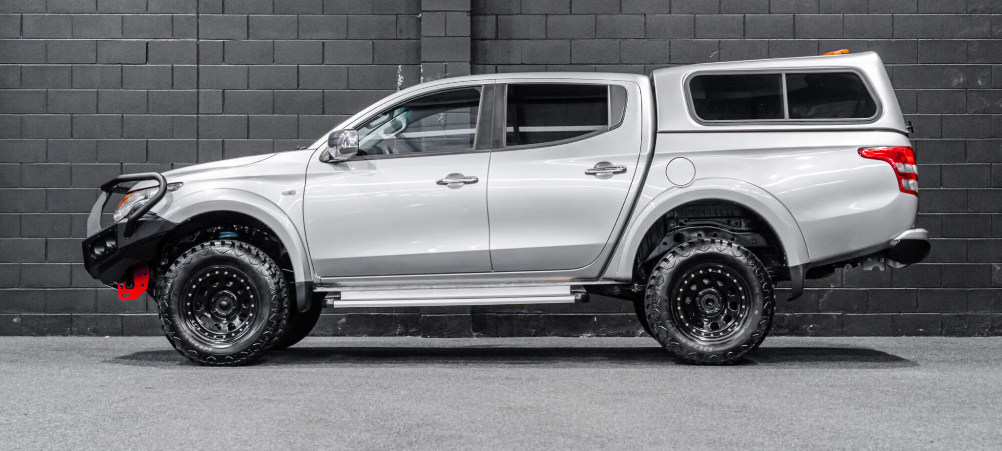 Vehicle Gallery Image