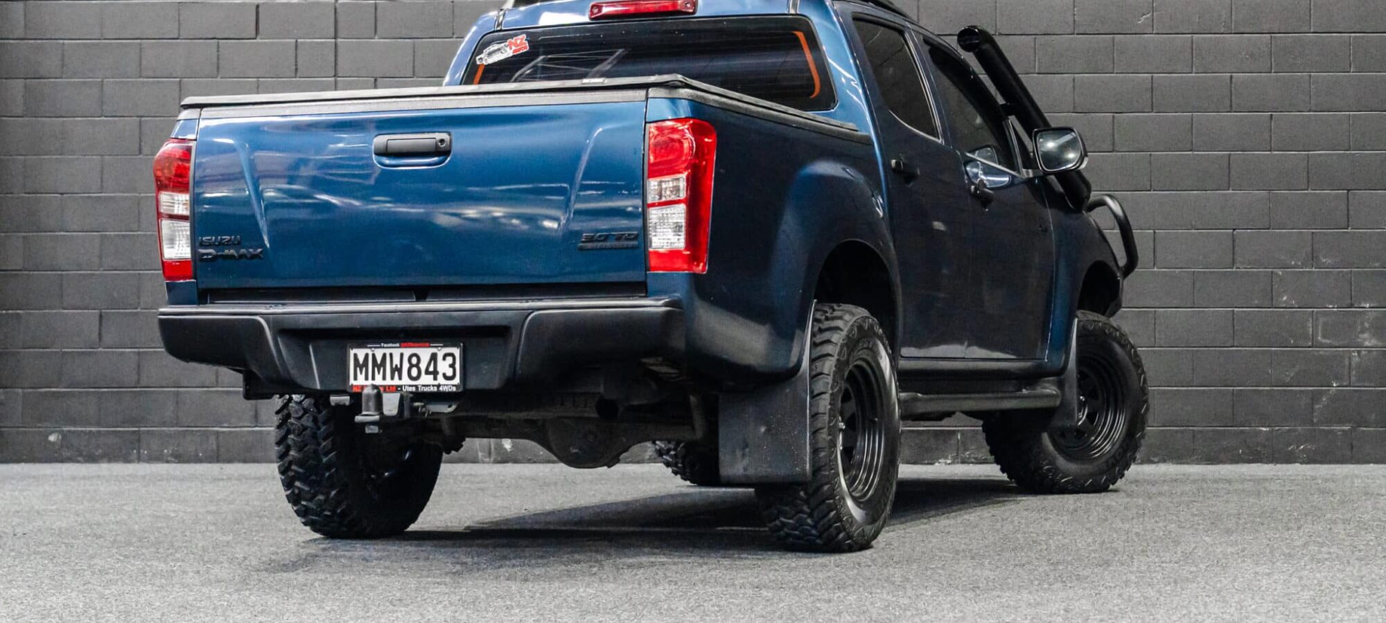 Vehicle Gallery Image