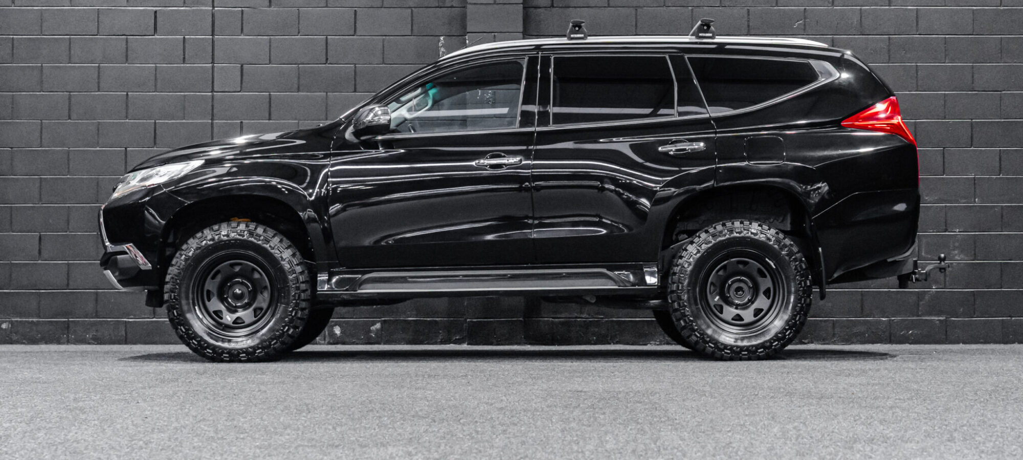 Vehicle Gallery Image