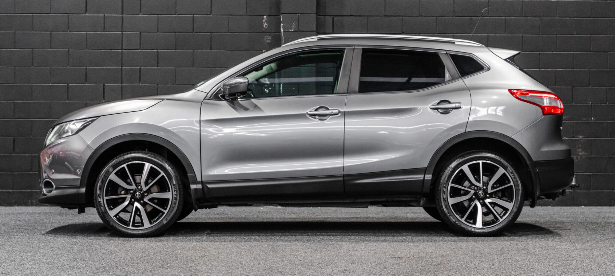 Vehicle Gallery Image