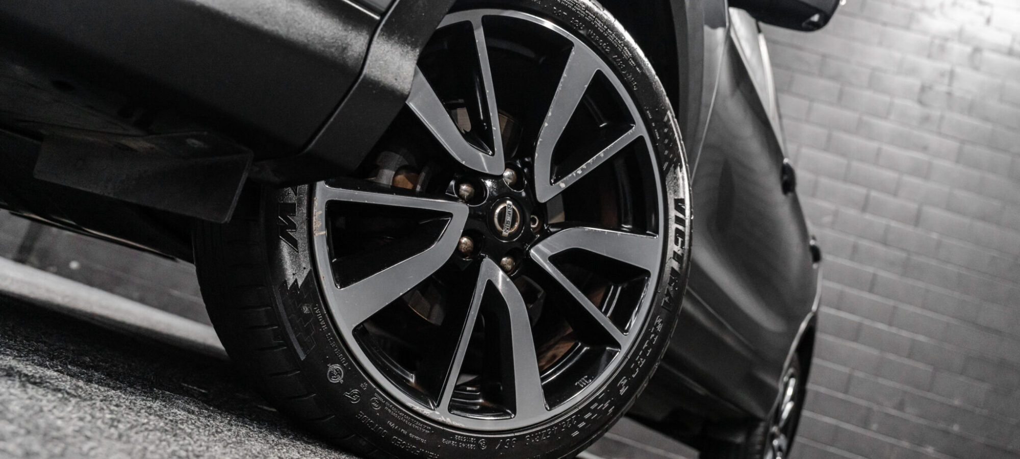 Vehicle Gallery Image