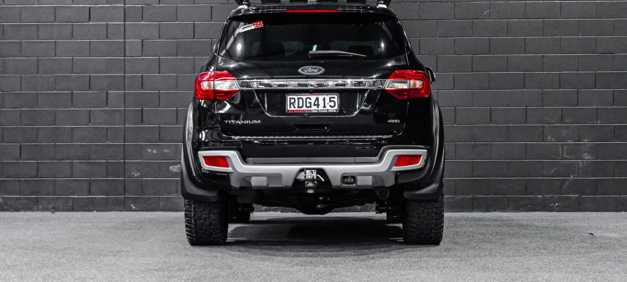 Vehicle Gallery Image