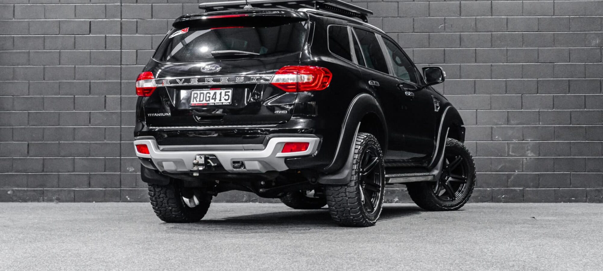 Vehicle Gallery Image