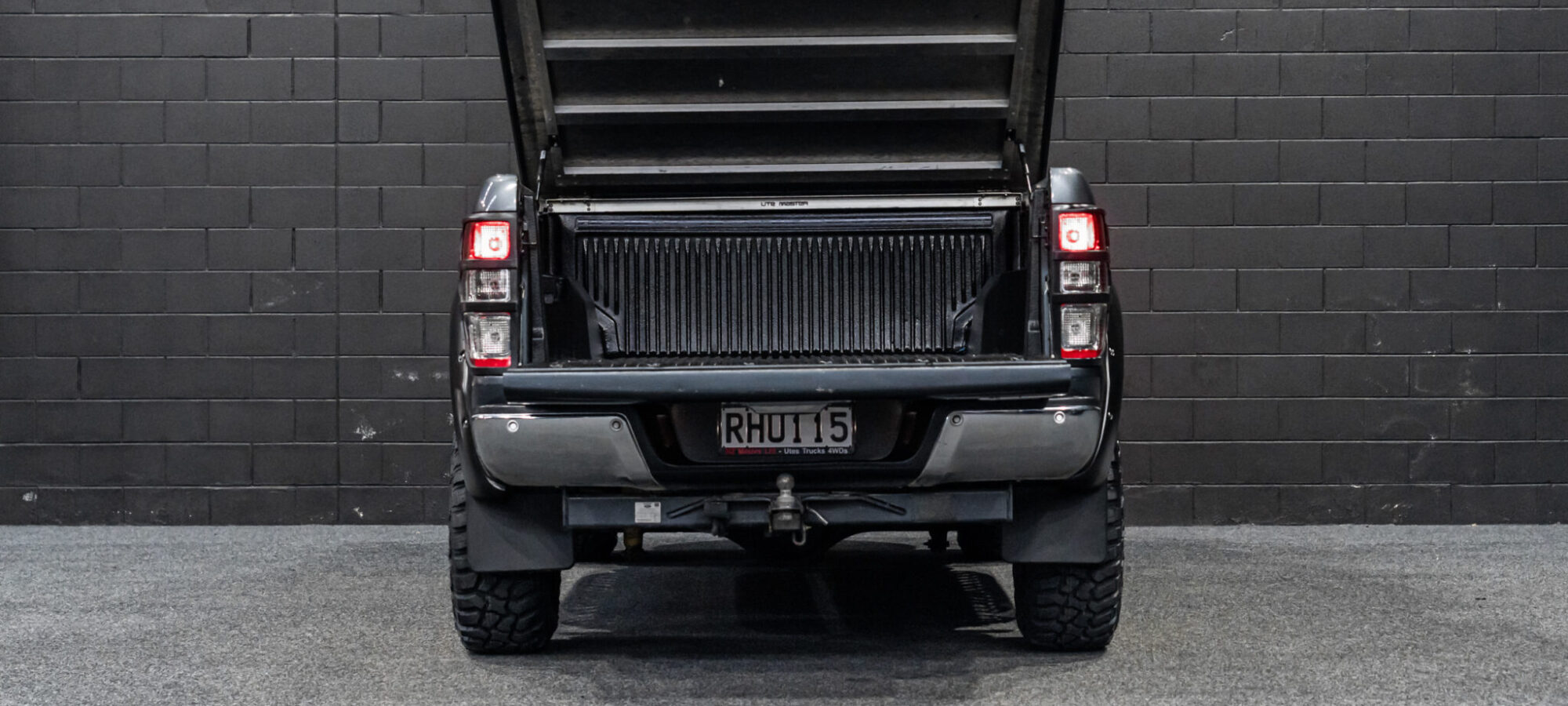 Vehicle Gallery Image