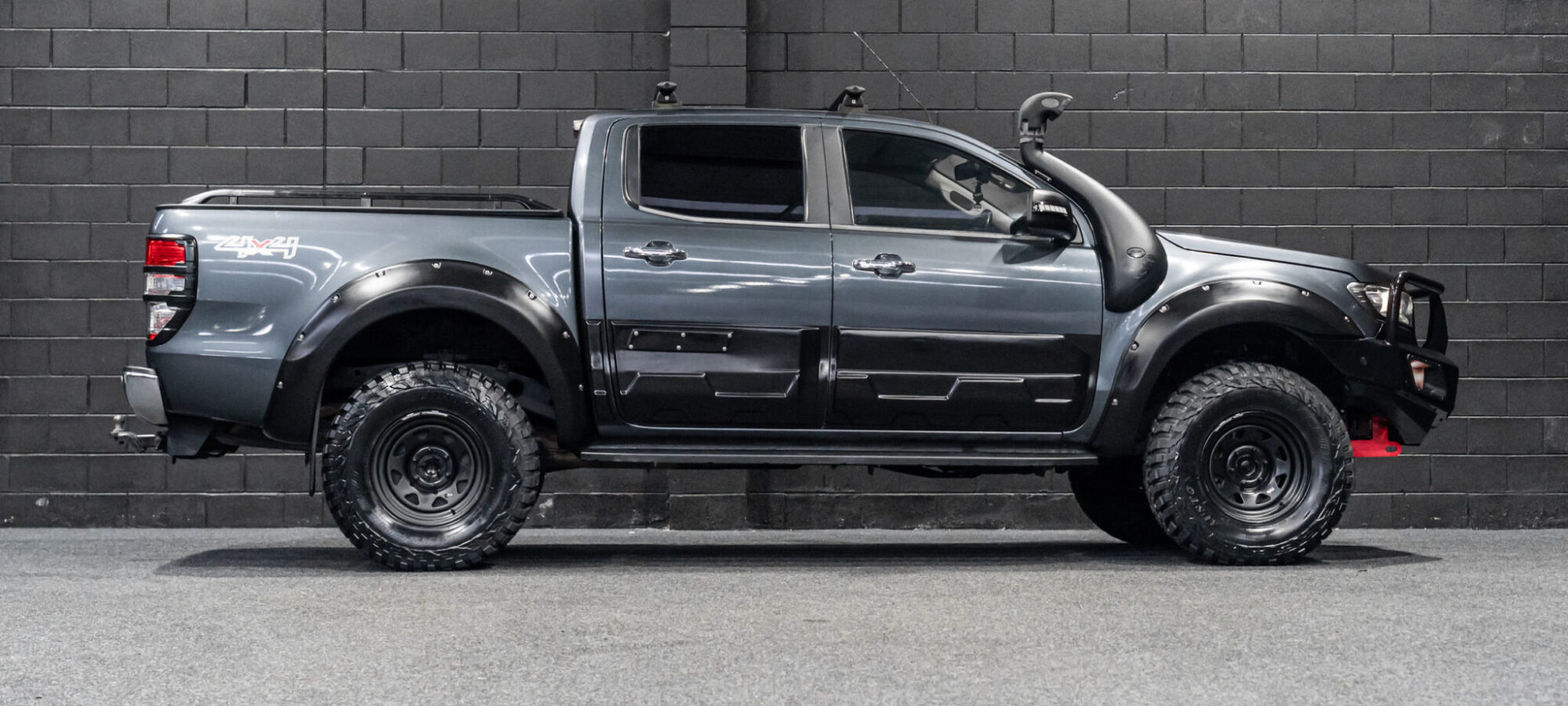 Vehicle Gallery Image