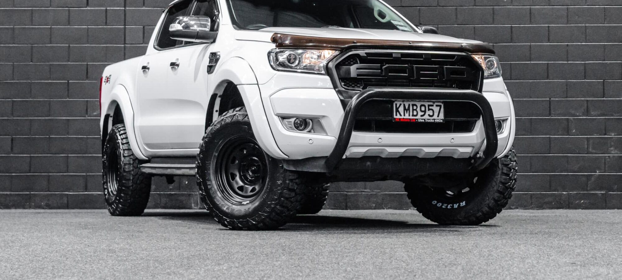 Vehicle Gallery Image