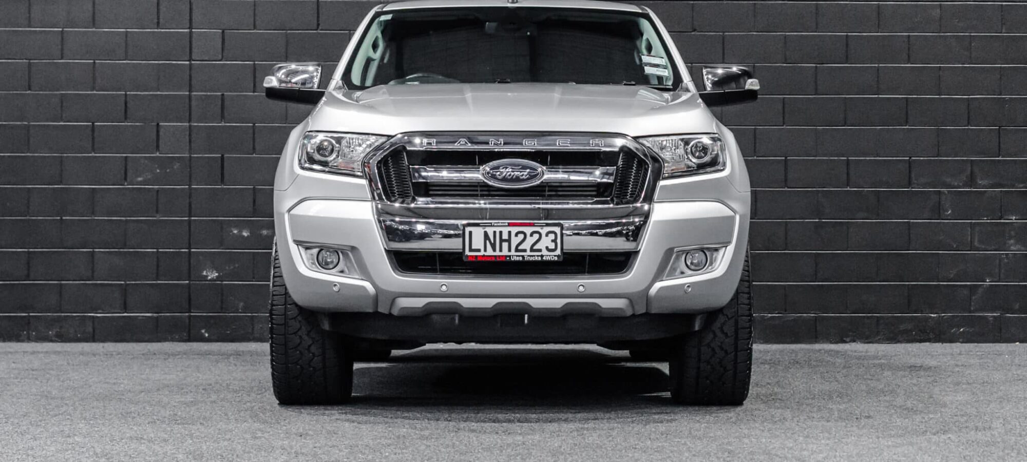 Vehicle Gallery Image