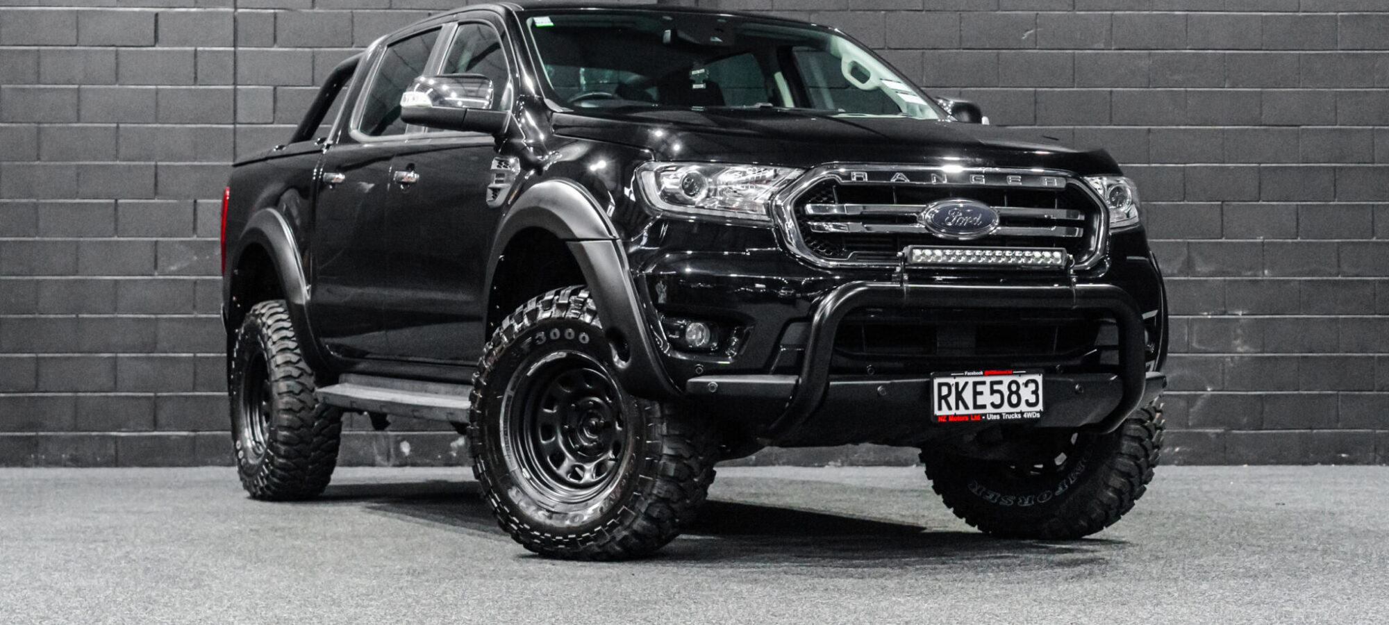 Vehicle Gallery Image