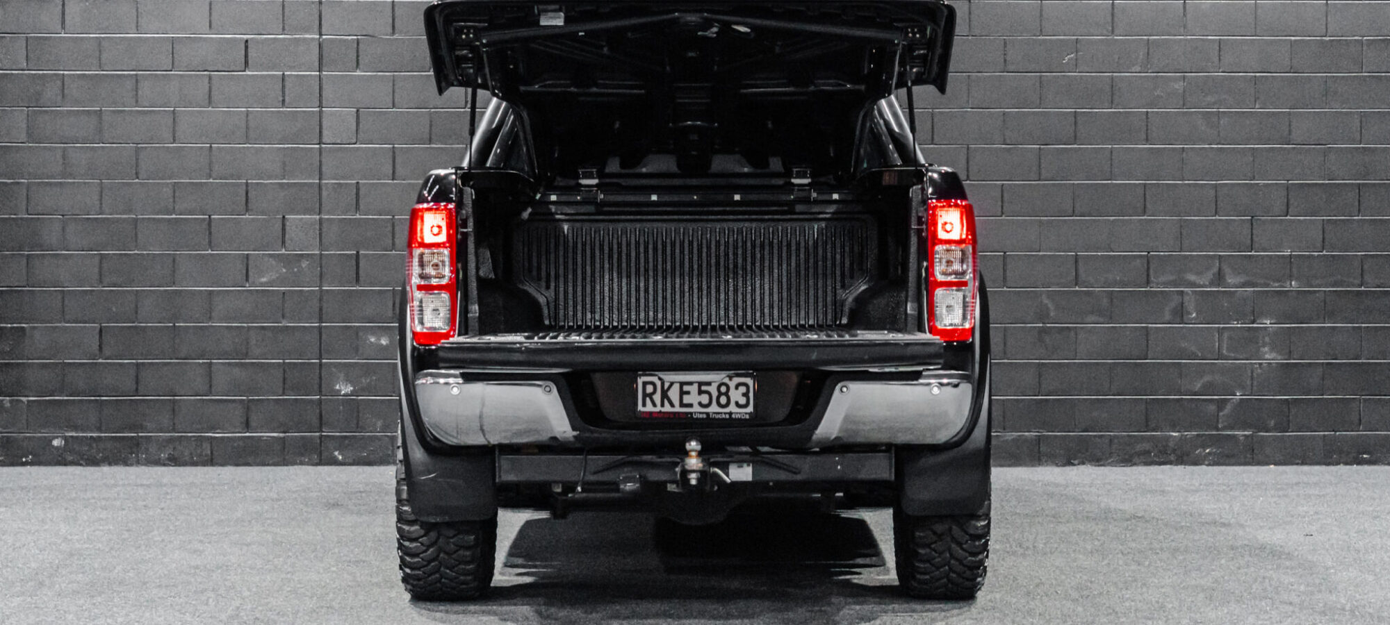 Vehicle Gallery Image