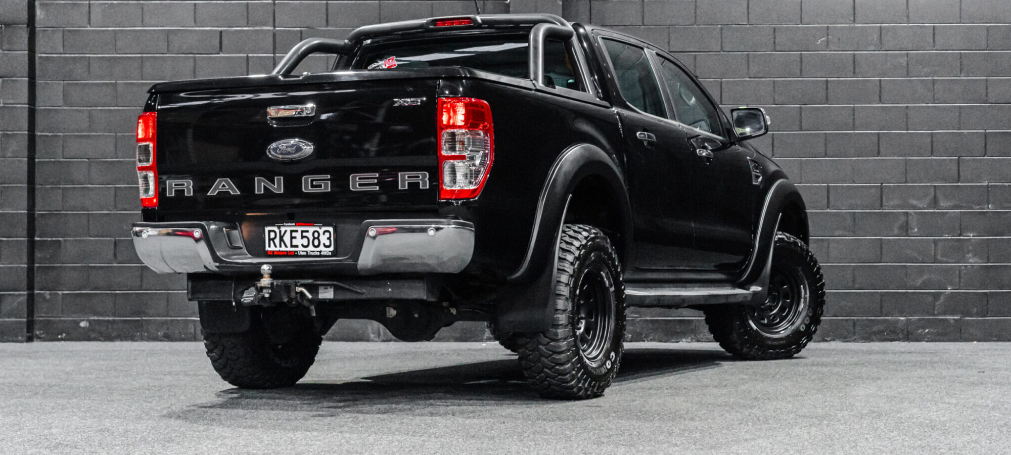 Vehicle Gallery Image